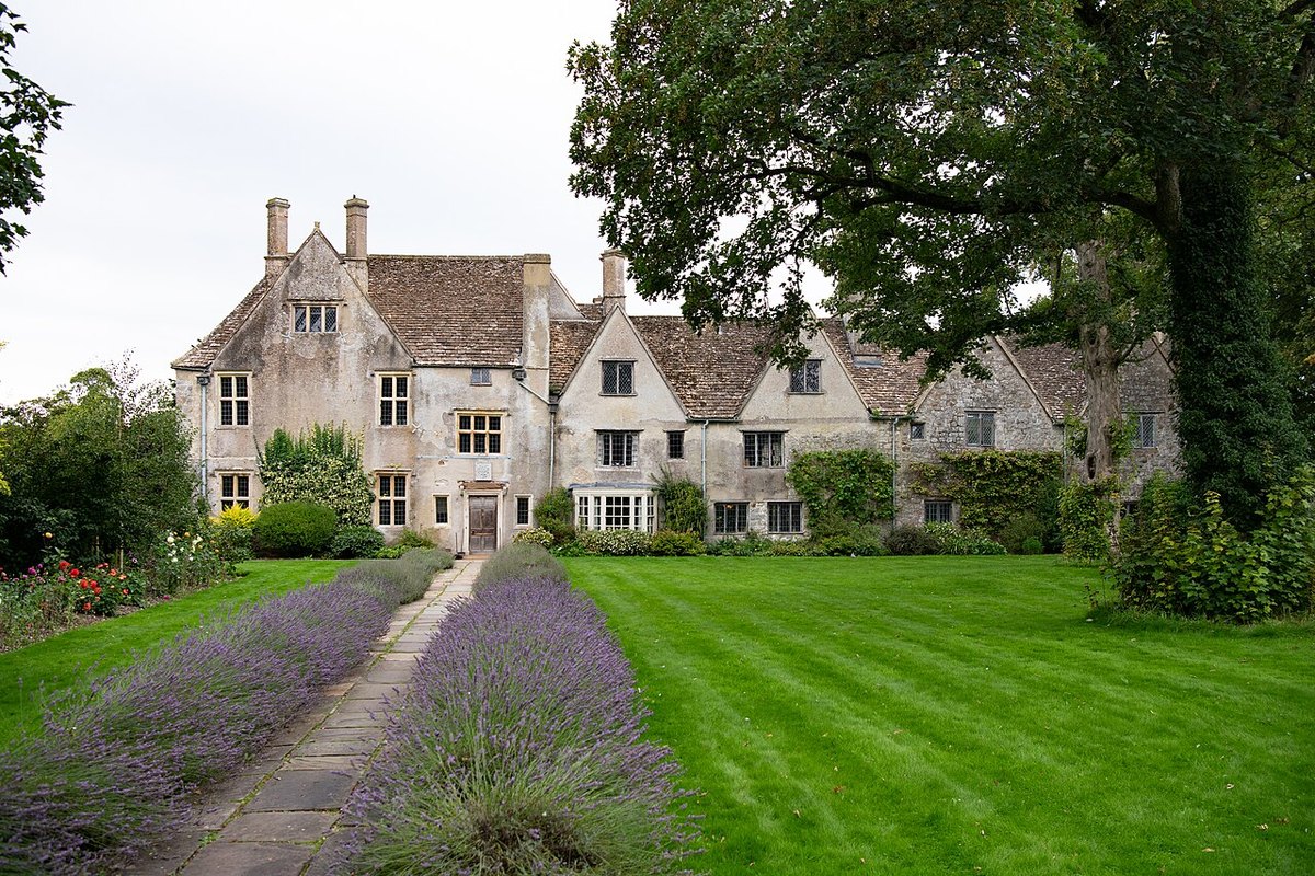 Avebury Manor, further view