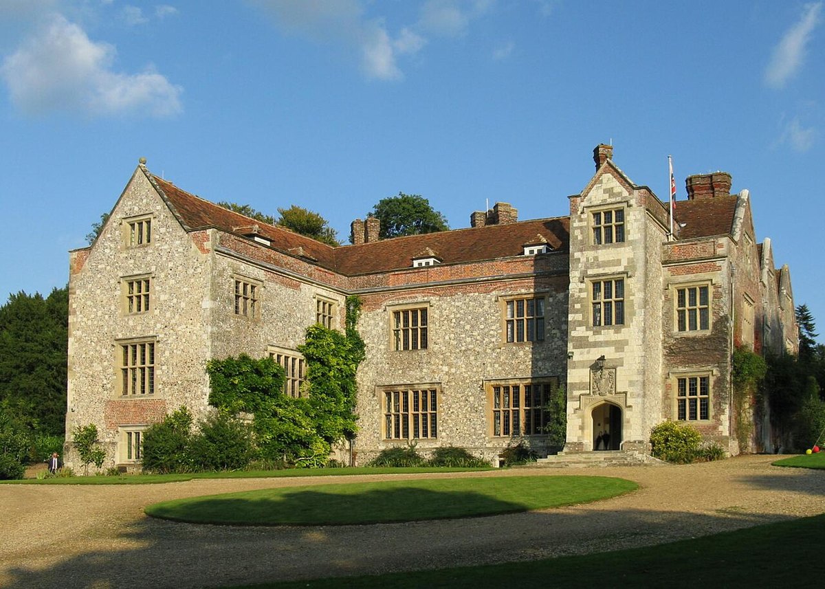Country House Libraries: Who Actually Read the Books?