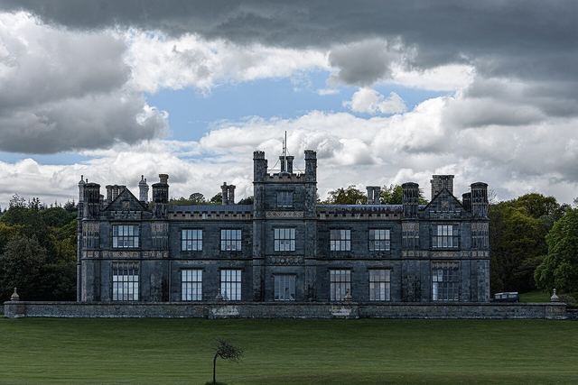 Dalmeny House