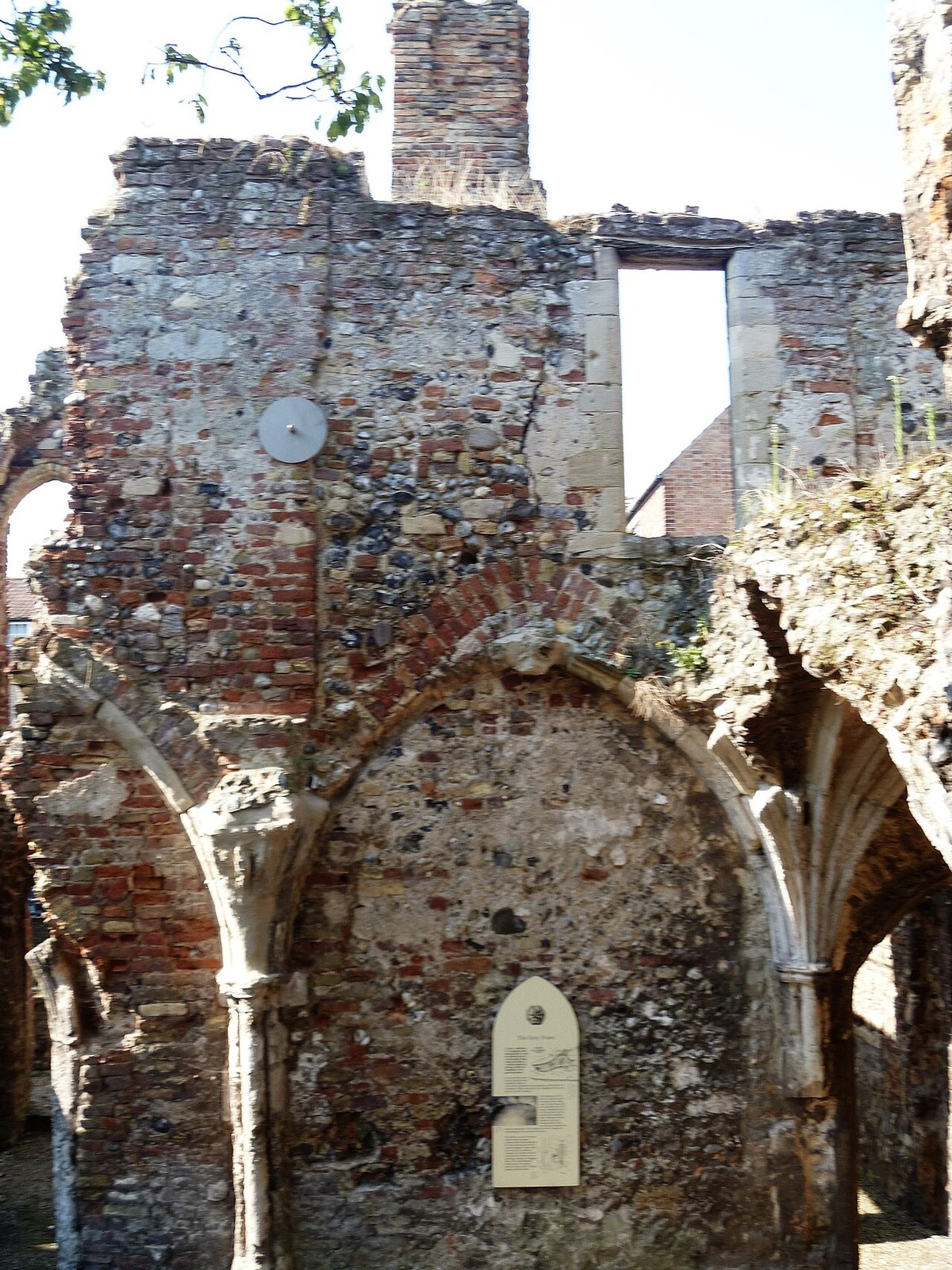 Great Yarmouth Row Houses and Greyfriars' Cloisters, further view