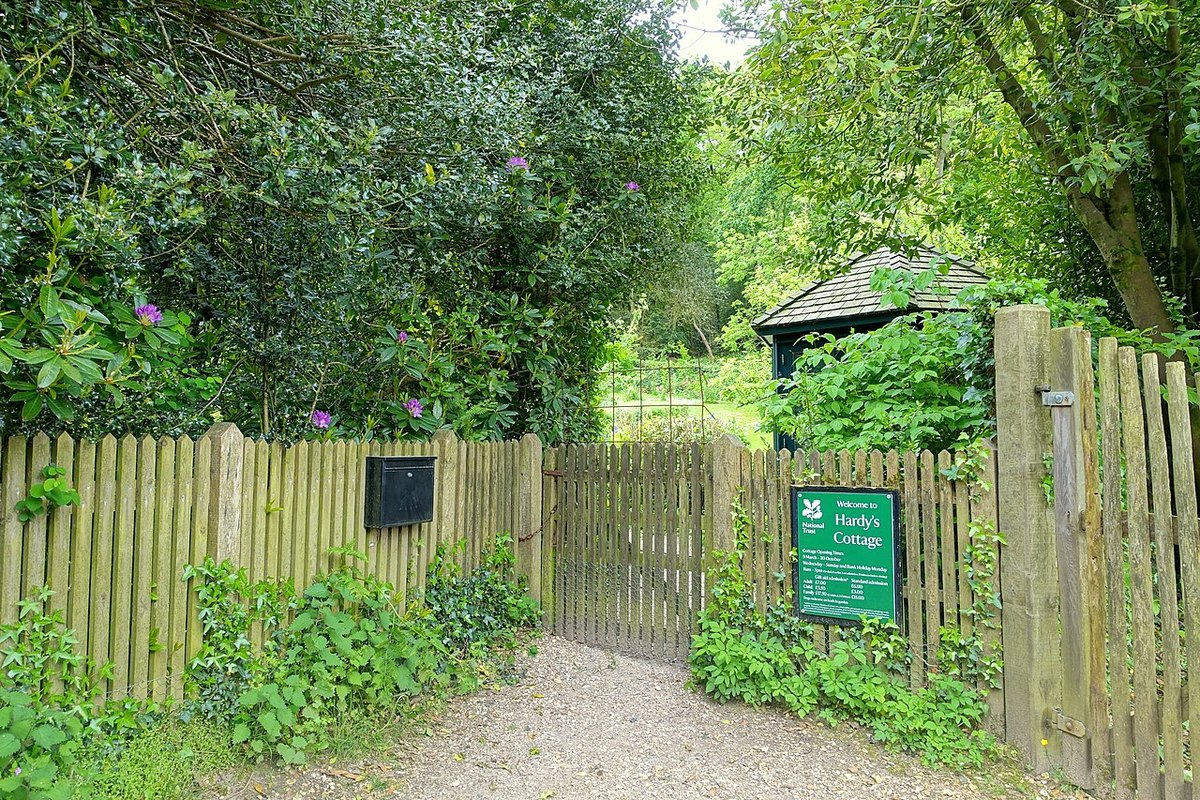 Hardy's Cottage, further view
