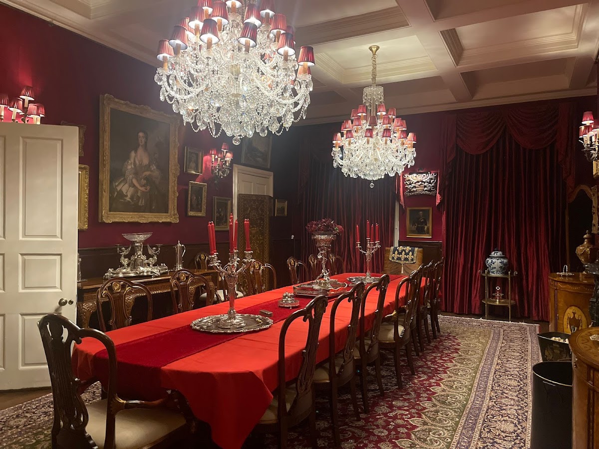 Hinwick House, further view