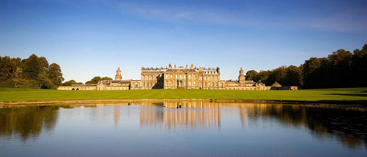Hopetoun House, further view