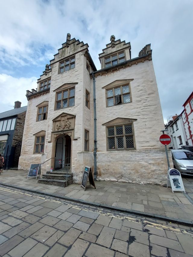 Plas Mawr