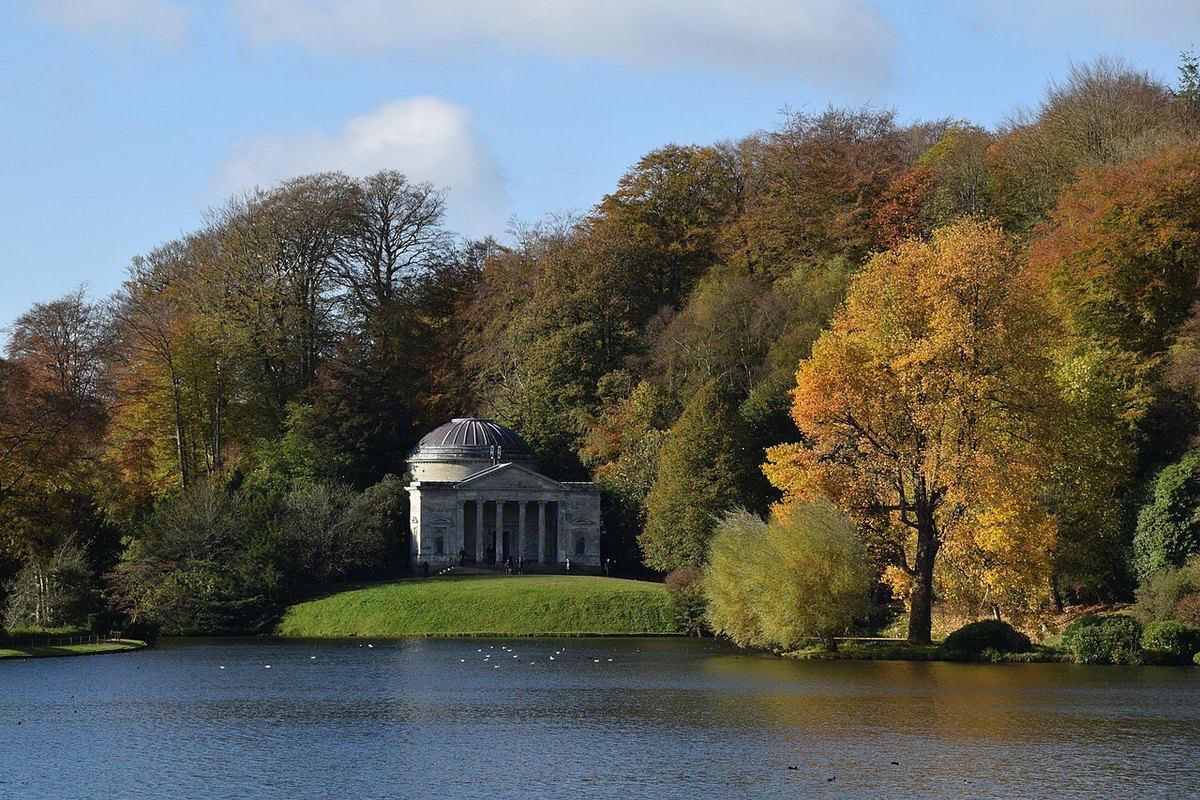 Stourhead, further view